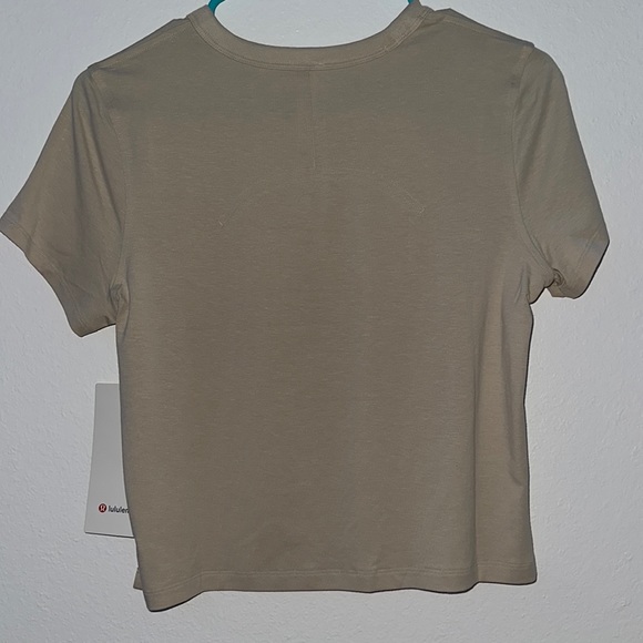 Lululemon Tee - Picture 3 of 6